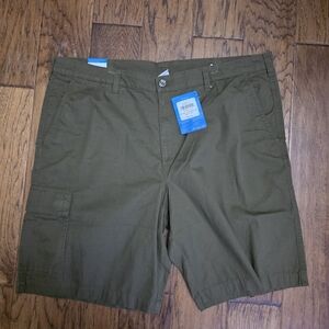 NWT Columbia Men's Green Cargo Shorts SZ 40